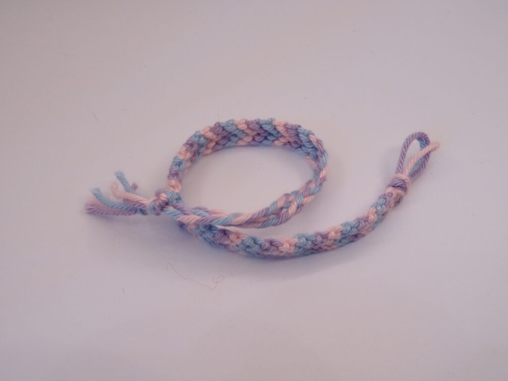 Startseite 2 4 Farb. Armbänder