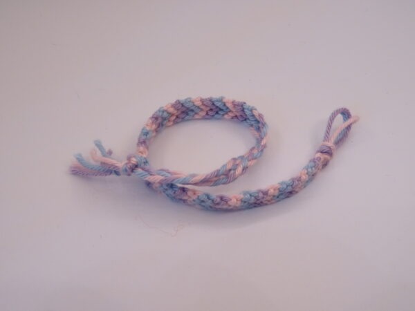 4 Farb. Armbänder